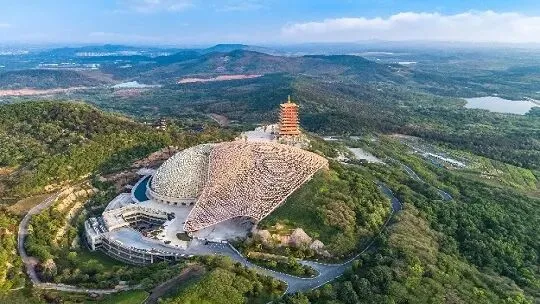 【品牌汇聚 钢构未来】建筑圈“顶流”震撼来袭?三期展商之总包单位吹响装配式钢结构圈集结号!(图32) 1-210Q113405UO.jpg